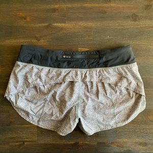Lululemon Speed Up Low-Rise Lines Short 2.5”